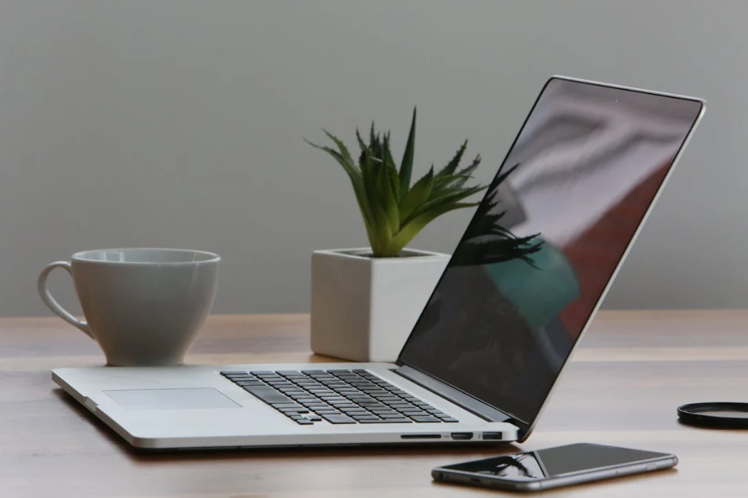 Computer desk